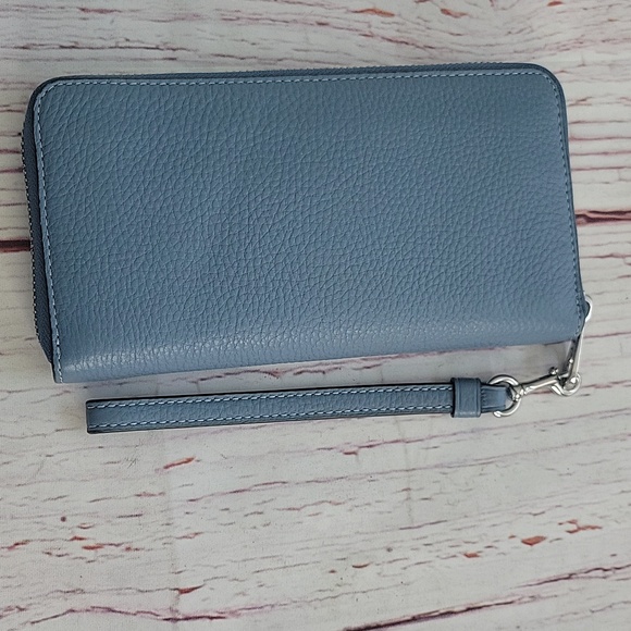 Coach Blue Pebbled Leather Zip Wallet Wristlet - Picture 6 of 10